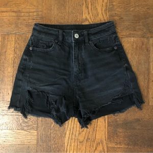 American Eagle highest rise mom short